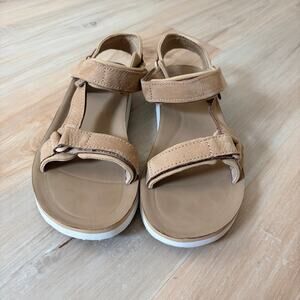 Teva Women's Original Universal Leather in the Sand Dune colorway 10